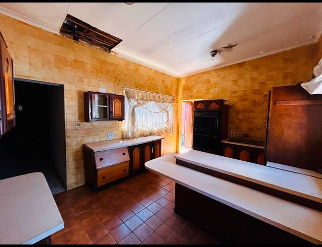 8 BEDROOM HOUSE FOR SALE IN VANDERBIJLPARK SE 7